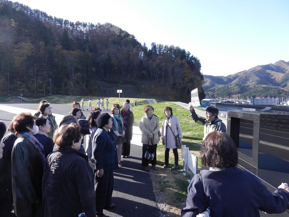 女性局東日本大震災被災地研修の様子